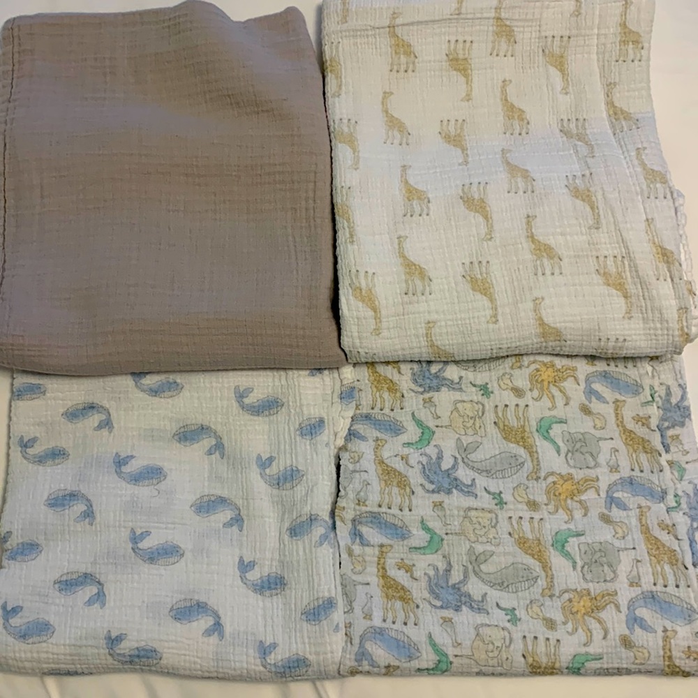 Aden + Anais Essentials Muslin Swaddle Blankets